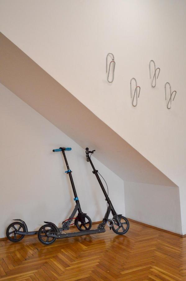 Spacious 1-Bedroom Apartment โนวีซาด ภายนอก รูปภาพ